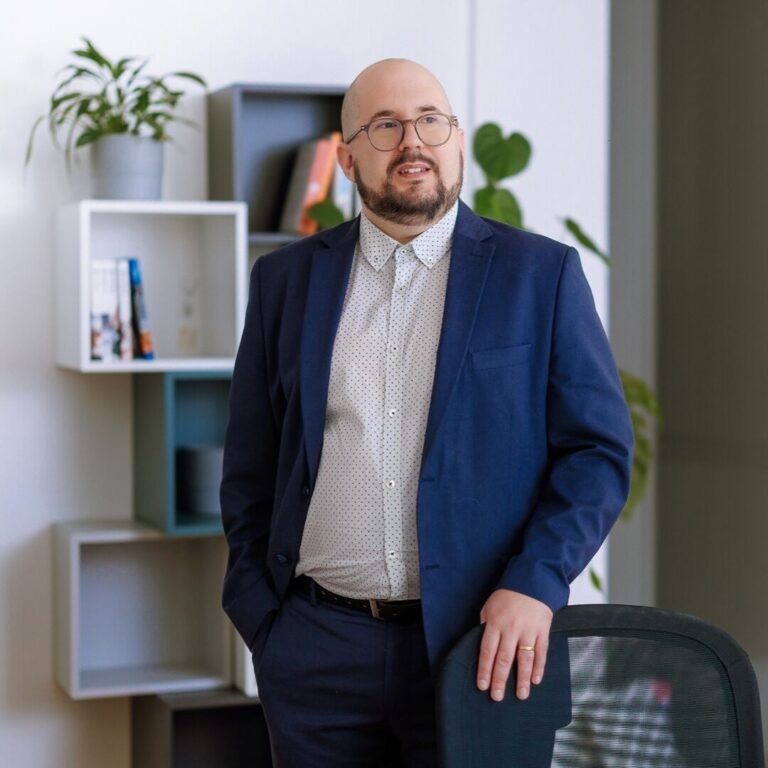 Dr. Viktor Simunovic
